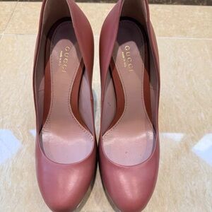 Gucci Women's Pink Leather Heels